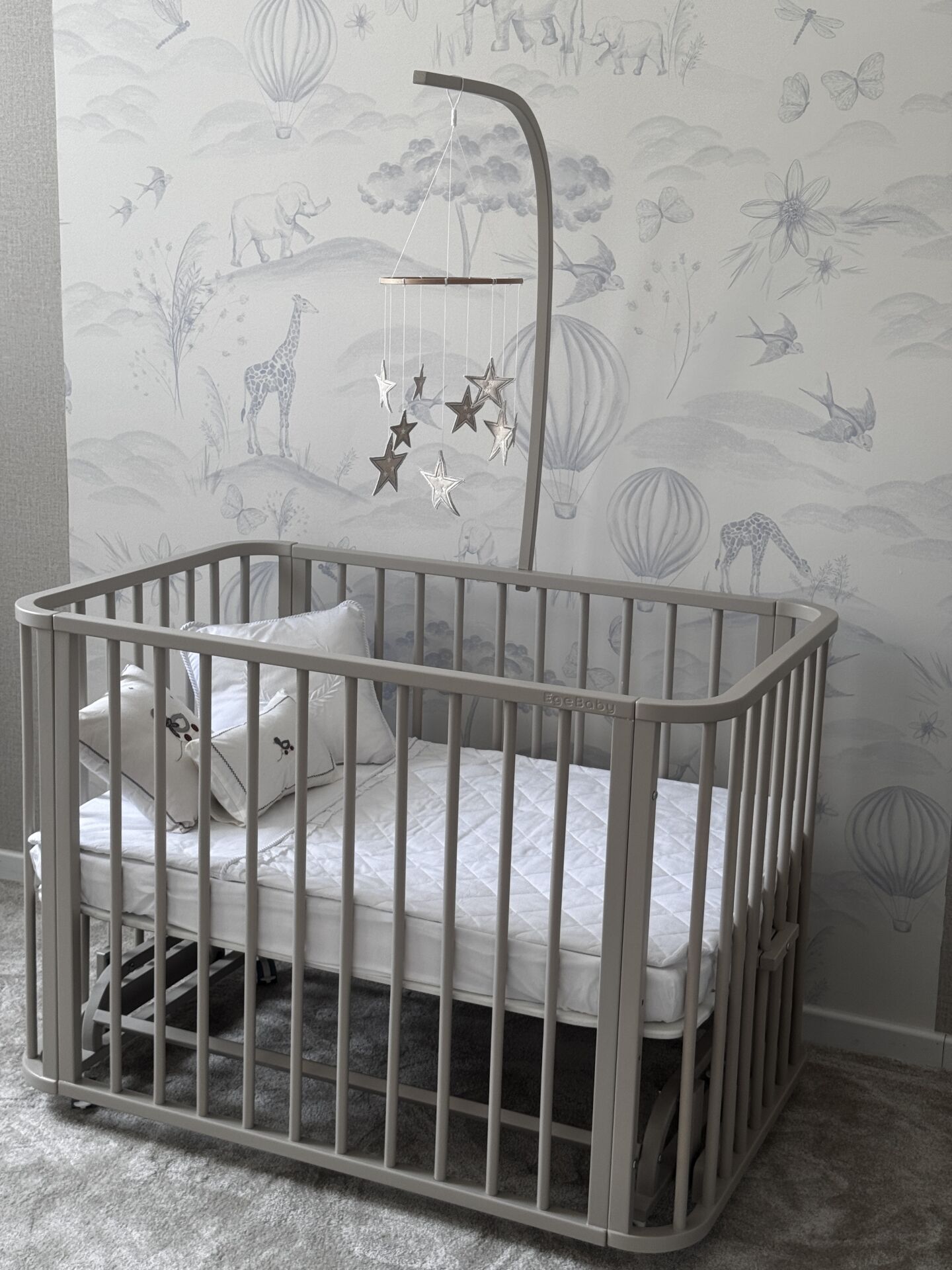 Bej Ahşap 4 in 1 Beşik Takım 70 x 110 - anne yanı, karyola, oyun parkı, montessori + junior yatak - beyaz leaf